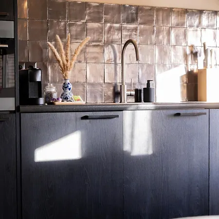 Hello - Duindamseweg 14e *