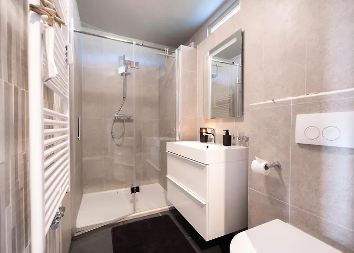 Daire Hello - Duindamseweg 14e *