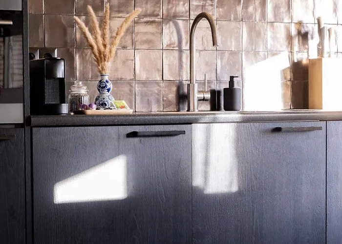 Hello - Duindamseweg 14e *